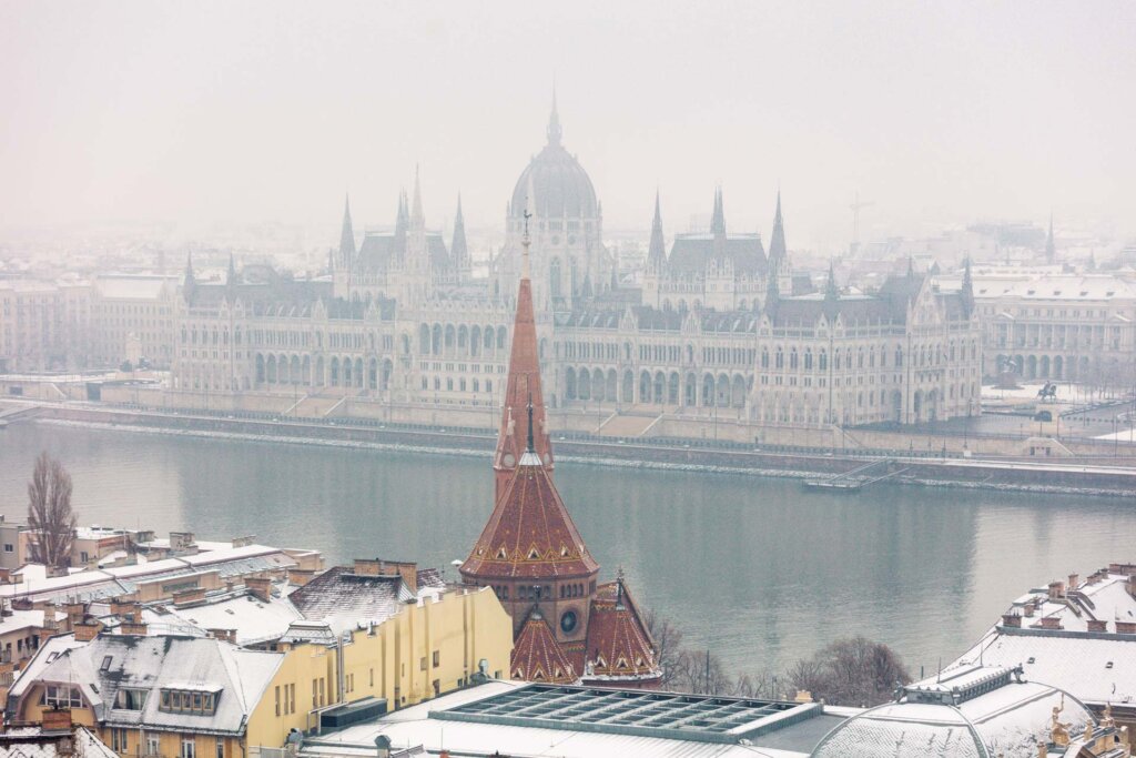 Natale a Budapest: mercatini, luci e sapori nella perla del Danubio - TRAVEL & SPA Magazine | Rivista di viaggi Budapest