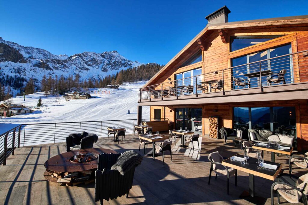 Le Massif Courmayeur: paradiso invernale tra le Alpi, ai piedi del Monte Bianco - TRAVEL & SPA Magazine | Rivista di viaggi Le Massif Courmayeur