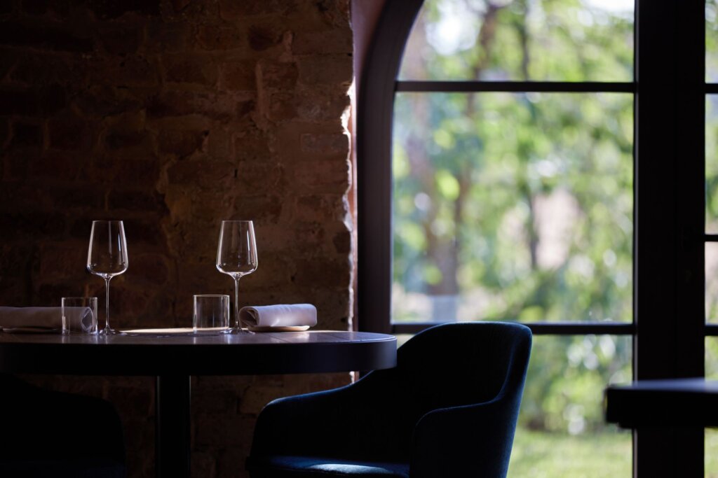 San Valentino, fuga romantica tra Langhe e Monferrato a Le Marne Relais - TRAVEL & SPA Magazine | Rivista di viaggi Le Marne Relais, Radici Ristorante in Vigna