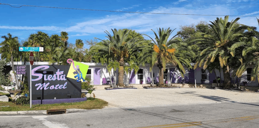 Siesta Motel simplified payments and attracted more guests with Little Hotelier