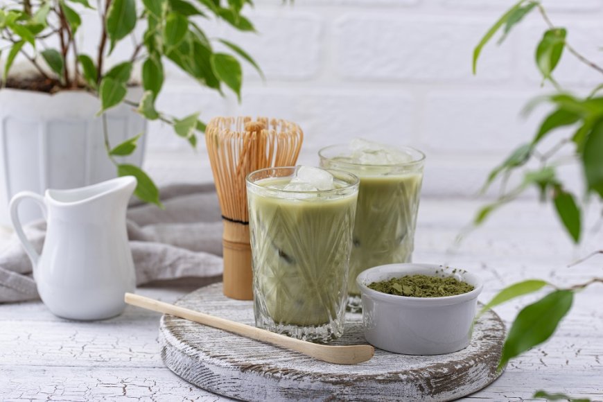 Global mixology: il tè matcha conquista i cocktail, il Paradiso lancia la Barcelona Cocktail Fest, tutti pazzi per il gin di Emma Watson