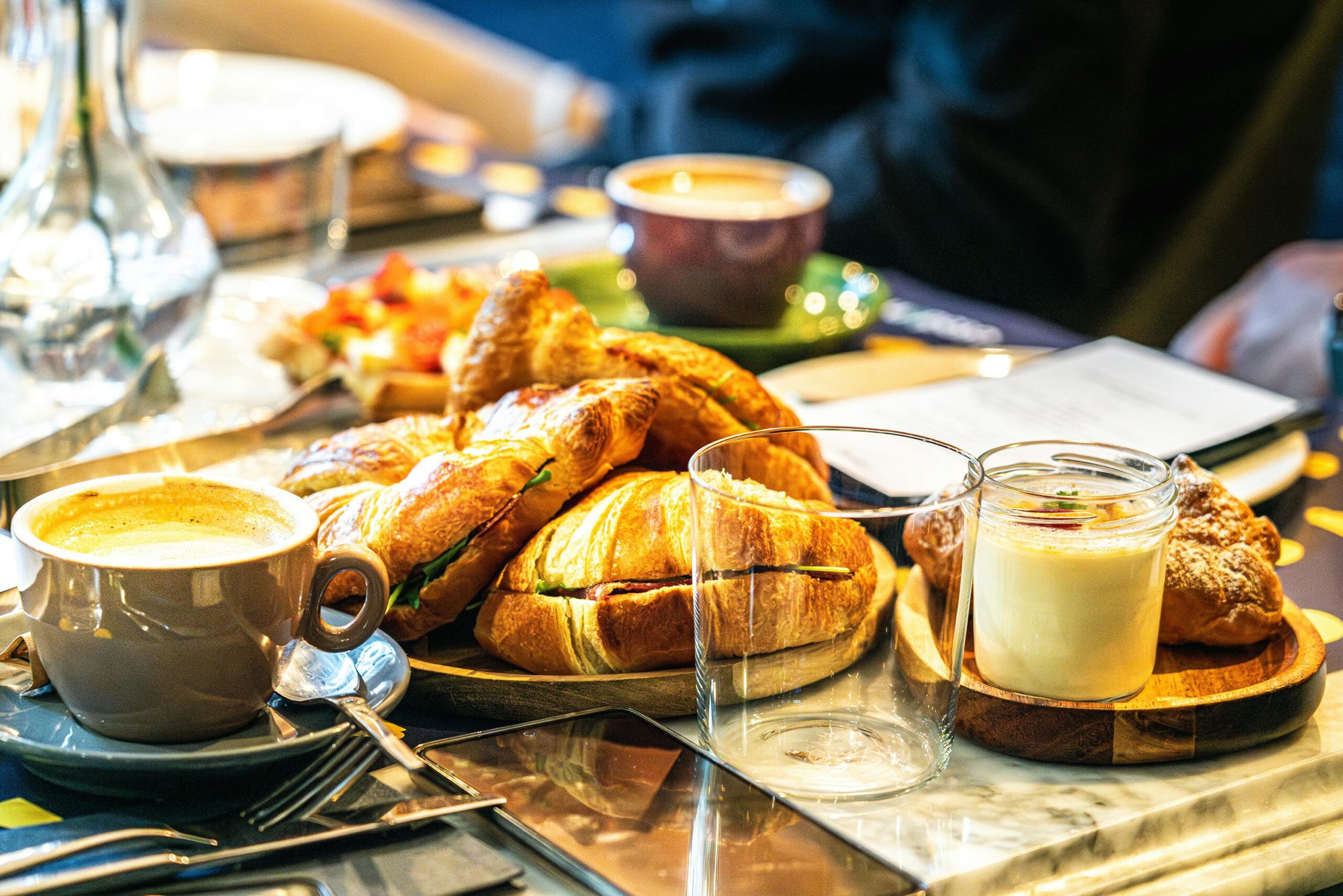 La colazione diventa un momento chiave del settore fuori casa in Italia, spinta dall'innovazione e dalla socialità.
