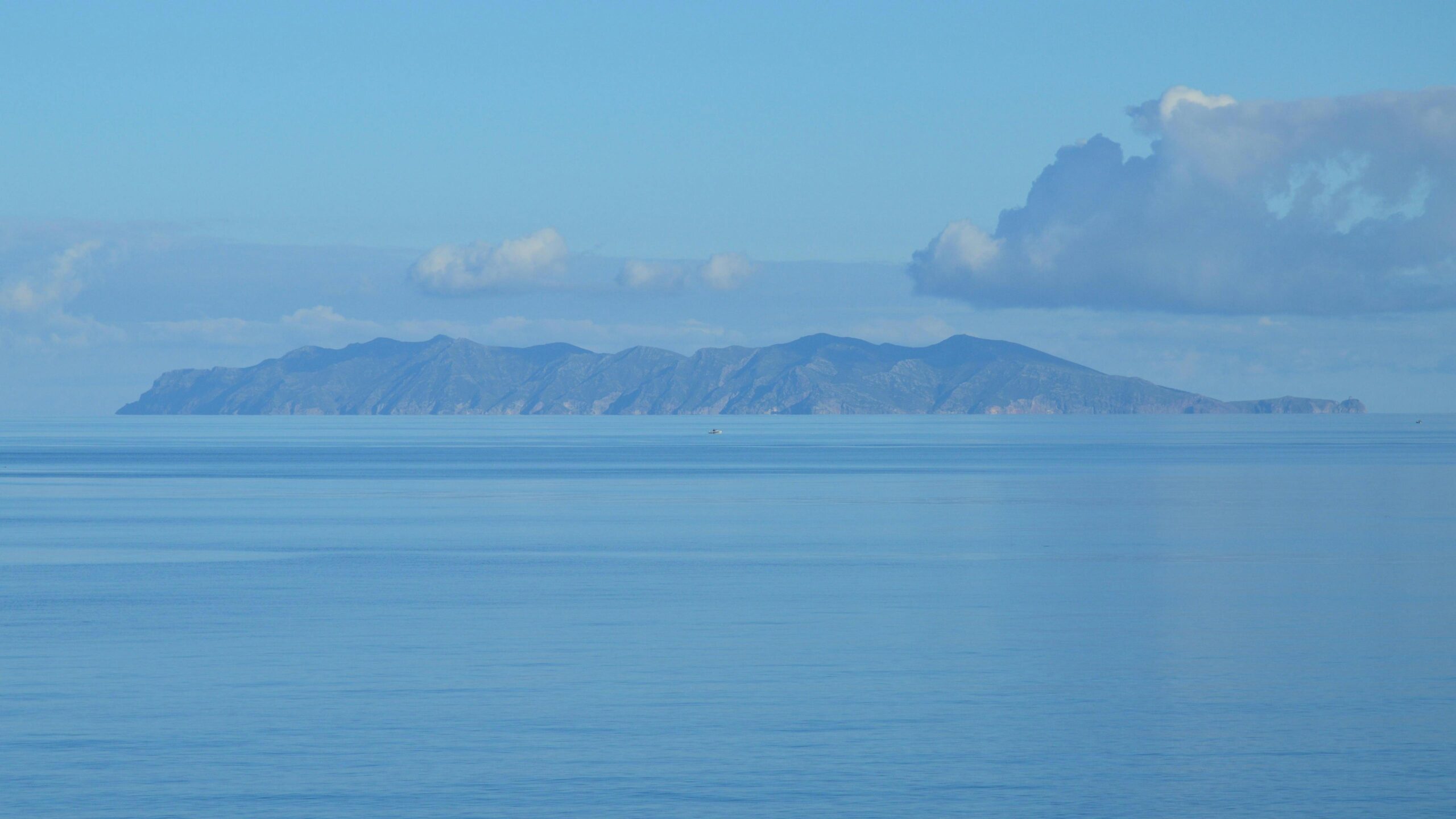 Baia Bianca Suites dell'Isola d'Elba rinnova 16 suite e inaugura nuovi spazi per il 2023.