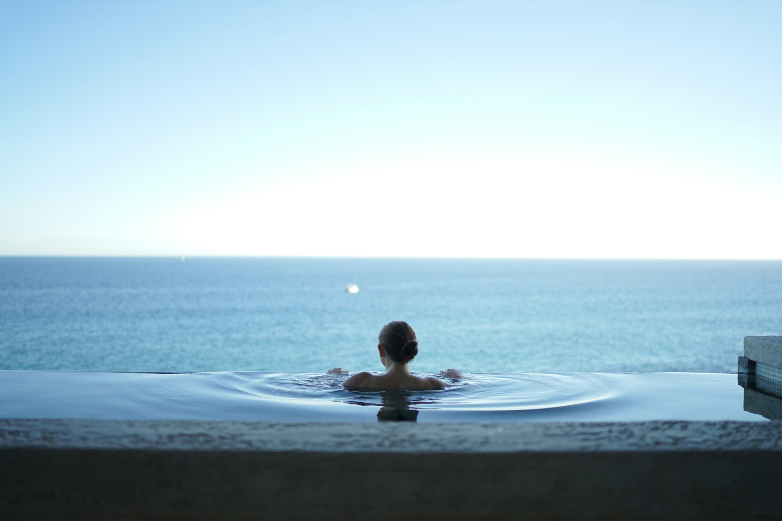 Horizon Wellness & Spa Resort Varese Sceglie Pergola Bioclimatica BT Group per Migliorare Spazi Esterni e Bar