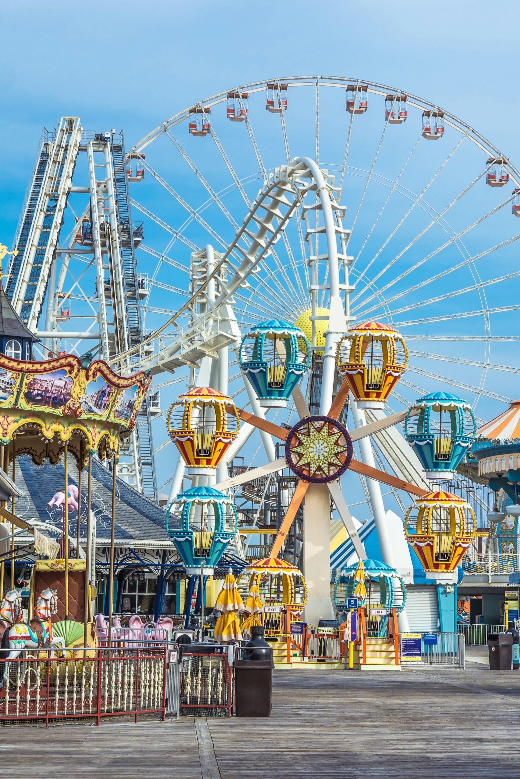 Nel 2025 i parchi divertimento italiani registrano oltre 20 milioni di ingressi e 306 milioni di euro di spesa.