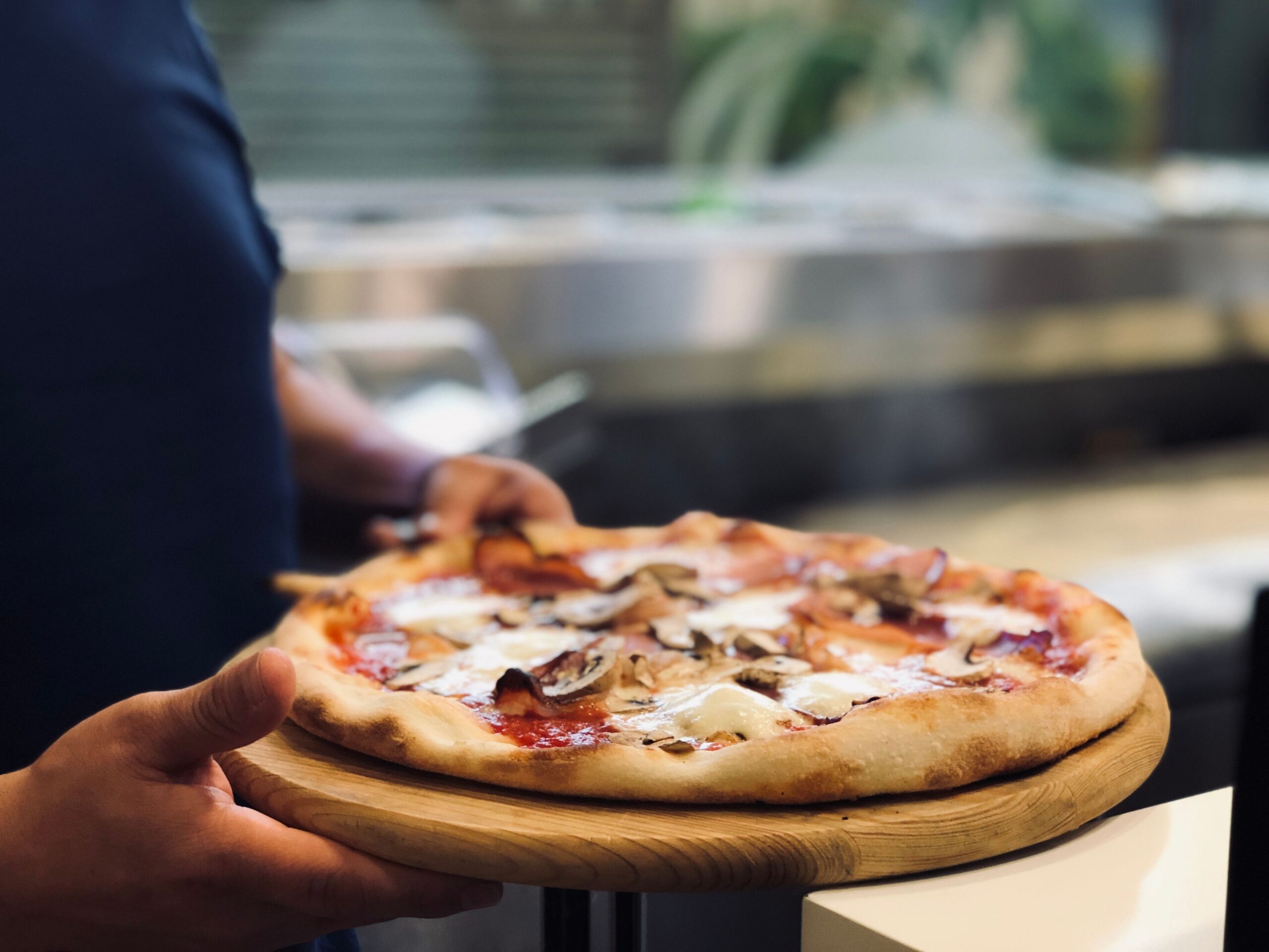 Raffaele Bonetta Protagonista alla Serata Finale del Baldoria Festival a Madrid Durante la Pizza Week Spagna