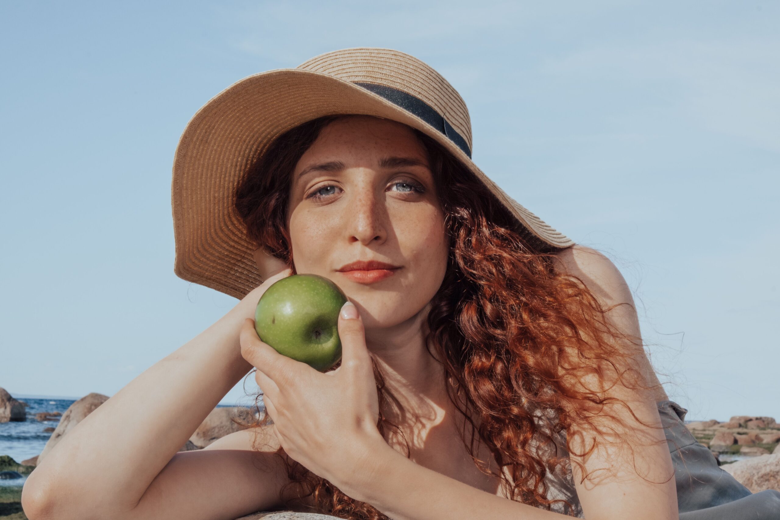 Ricola Rilancia la Caramella Mela Menta in Edizione Limitata per l'Estate, Disponibile Online e nei Bar