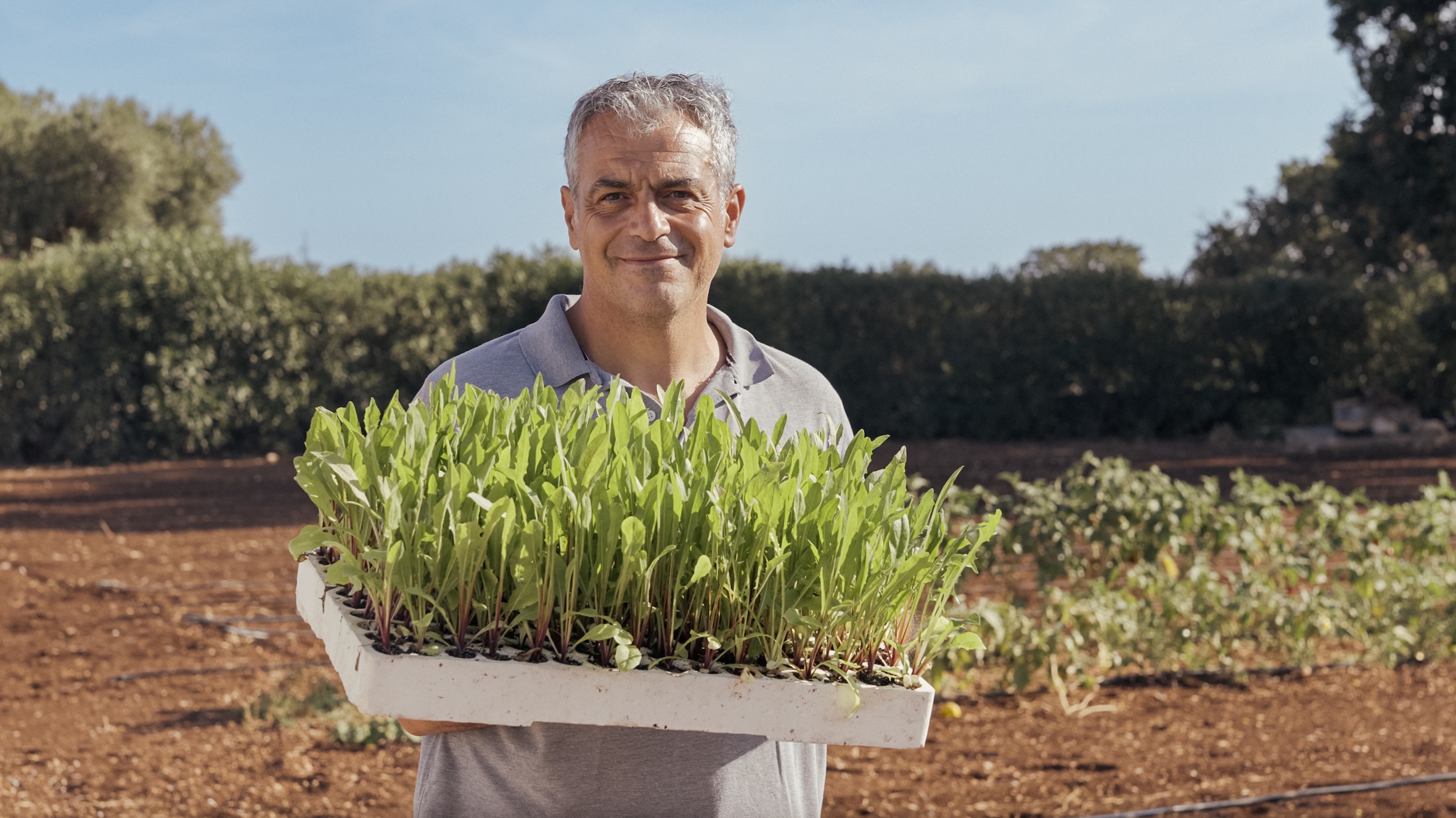 Borgo Egnazia ospita la prima Casa delle Sementi in un hotel, promuovendo biodiversità e agricoltura sostenibile.