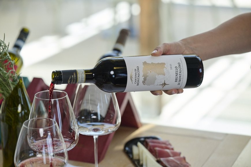 Cantina di Montalcino Lancia Progetto di Evoluzione per Offerta Enoturistica e Relazione Diretta con Consumatori