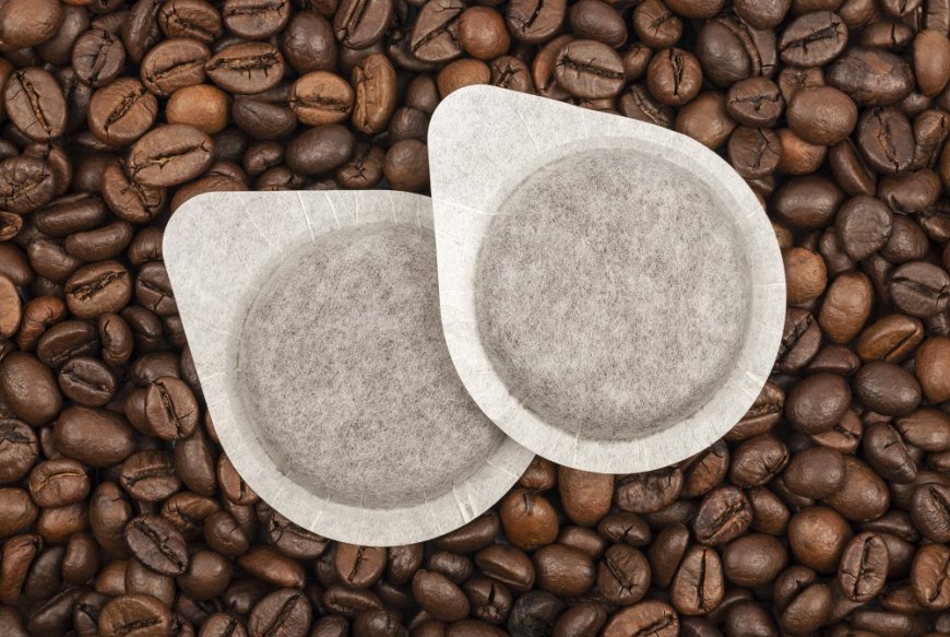 Regolamento UE 2025/40: Capsule e Cialde di Caffè Classificate come Imballaggi dal 12 Agosto 2026 in Italia