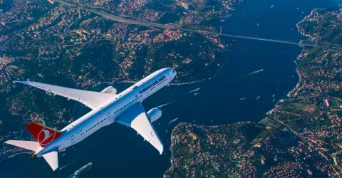 Turkish Airlines Riporta Ricavi di 7,2 Miliardi di Dollari nel Q2 2026, Flotta Cresciuta del 14%