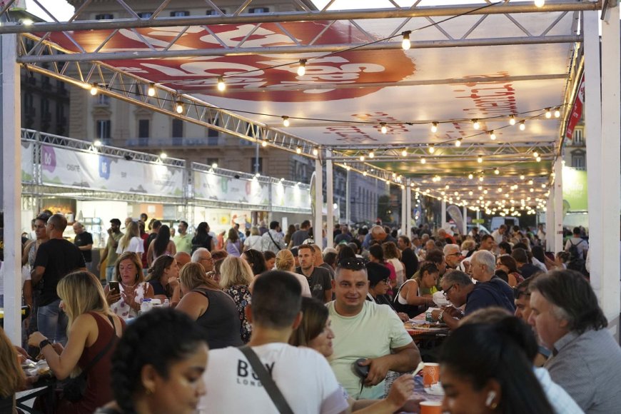 Bufala Fest 2026: Celebrazione Decennale a Napoli con Sostegno del FEAMPA e Ingressi Gratuiti dal 2 al 6 Settembre
