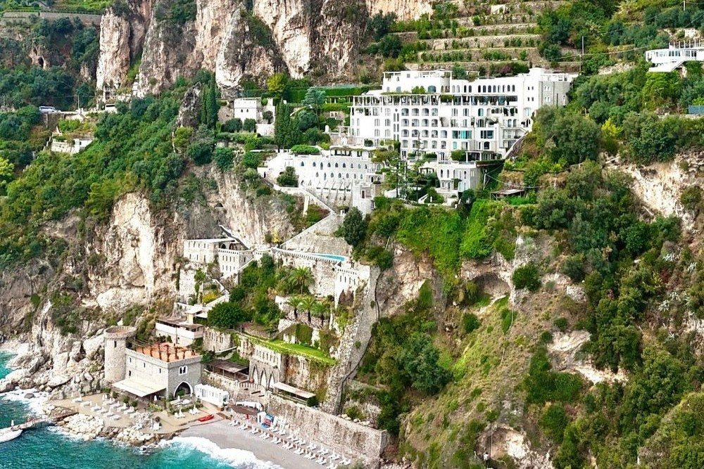 La Guida Michelin 2026 Premia 224 Hotel Italiani con Chiavi Stellate, Italia Prima in Europa e Seconda al Mondo