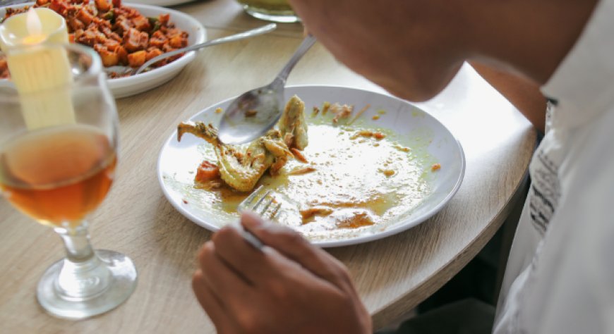 Food waste, il dato che manca al ristorante: quanti grammi butta per ogni coperto?