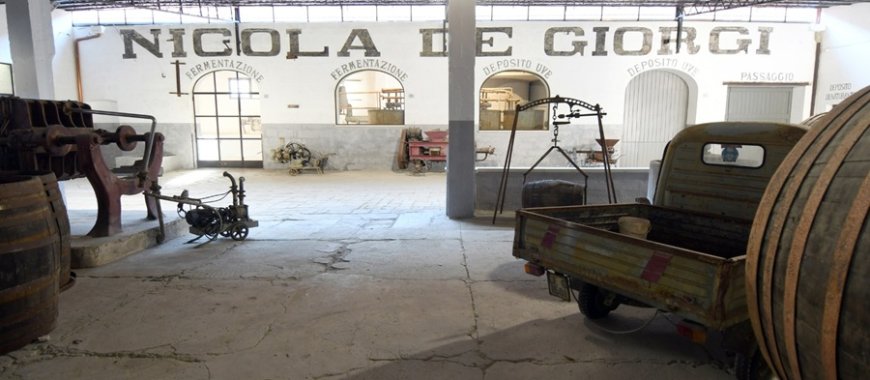 La Distilleria De Giorgi ospita Spiritosa e annuncia Museo dell'Alcol, apertura prevista per aprile 2027.