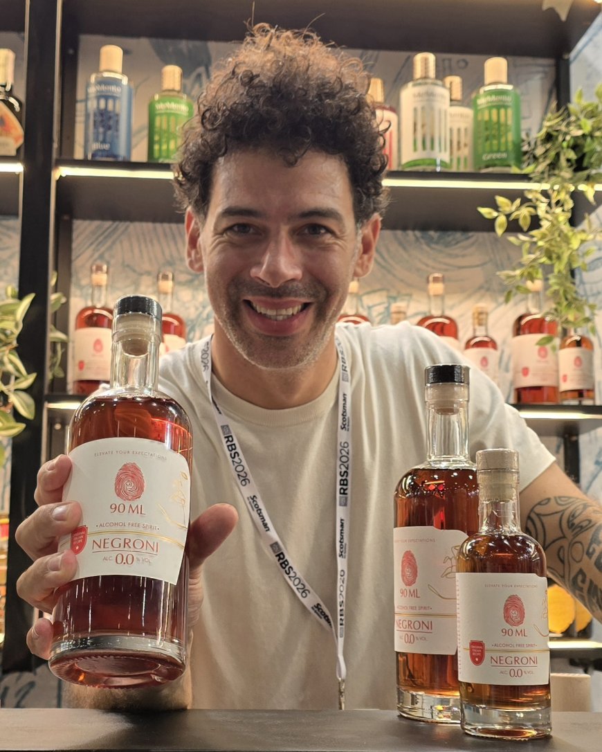 Lancio del Negroni analcolico 90 ML da parte di Marco Livia, distribuito in Italia da OnestiGroup.