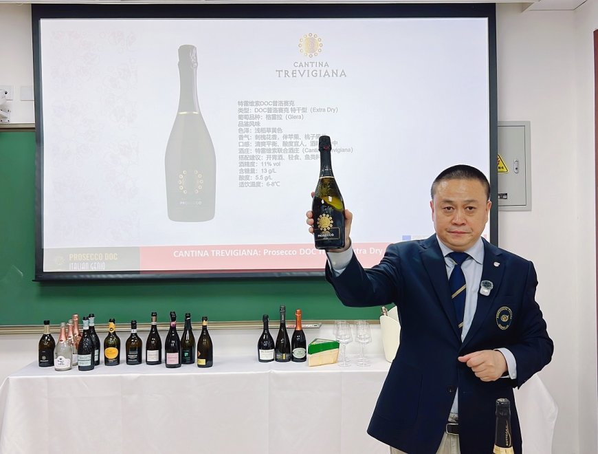 Nel 2026 le vendite di Prosecco DOC in Cina aumentano del 30%, con nuove strategie di promozione.